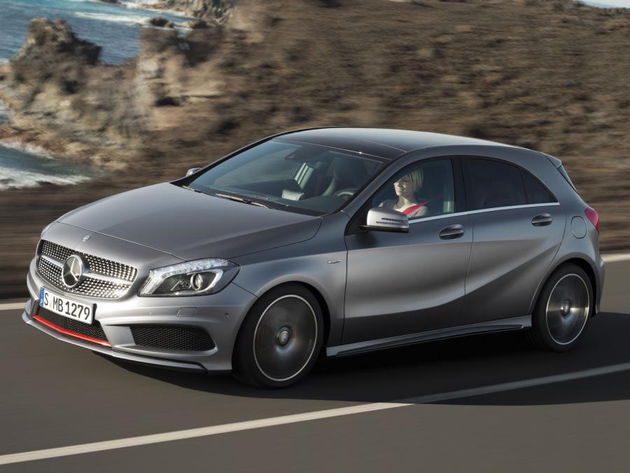  Mercedes-Benz A250 AMG Sport Package 2012 года  (фото 1 из 21)